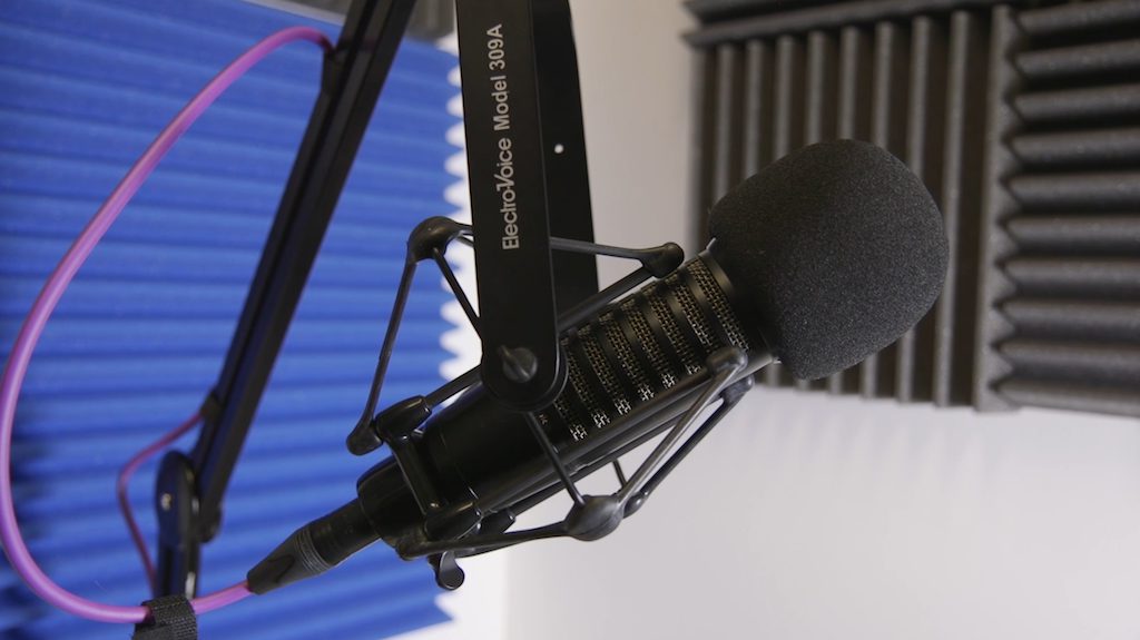 Image shows a Electro-Voice RE320 microphone.
