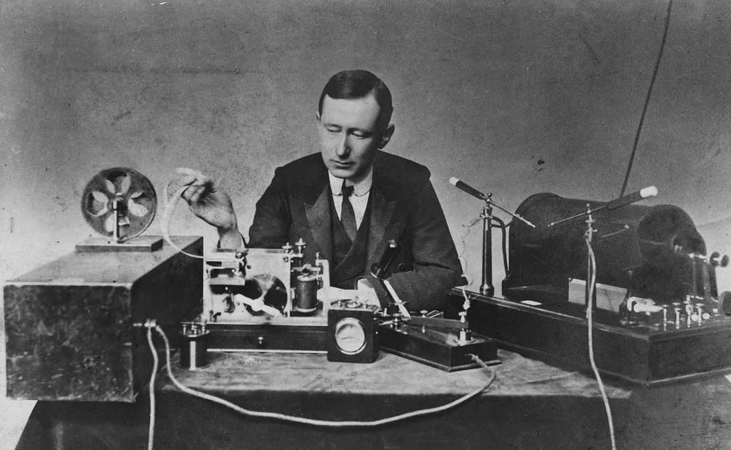 Black and White Picture of Guglielmo Marconi with his radio system, 1901
